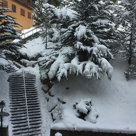 Apartamentos Solneu Baqueira Beret Esterno foto