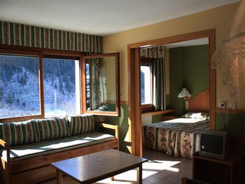 Apartamentos Solneu Baqueira Beret Esterno foto