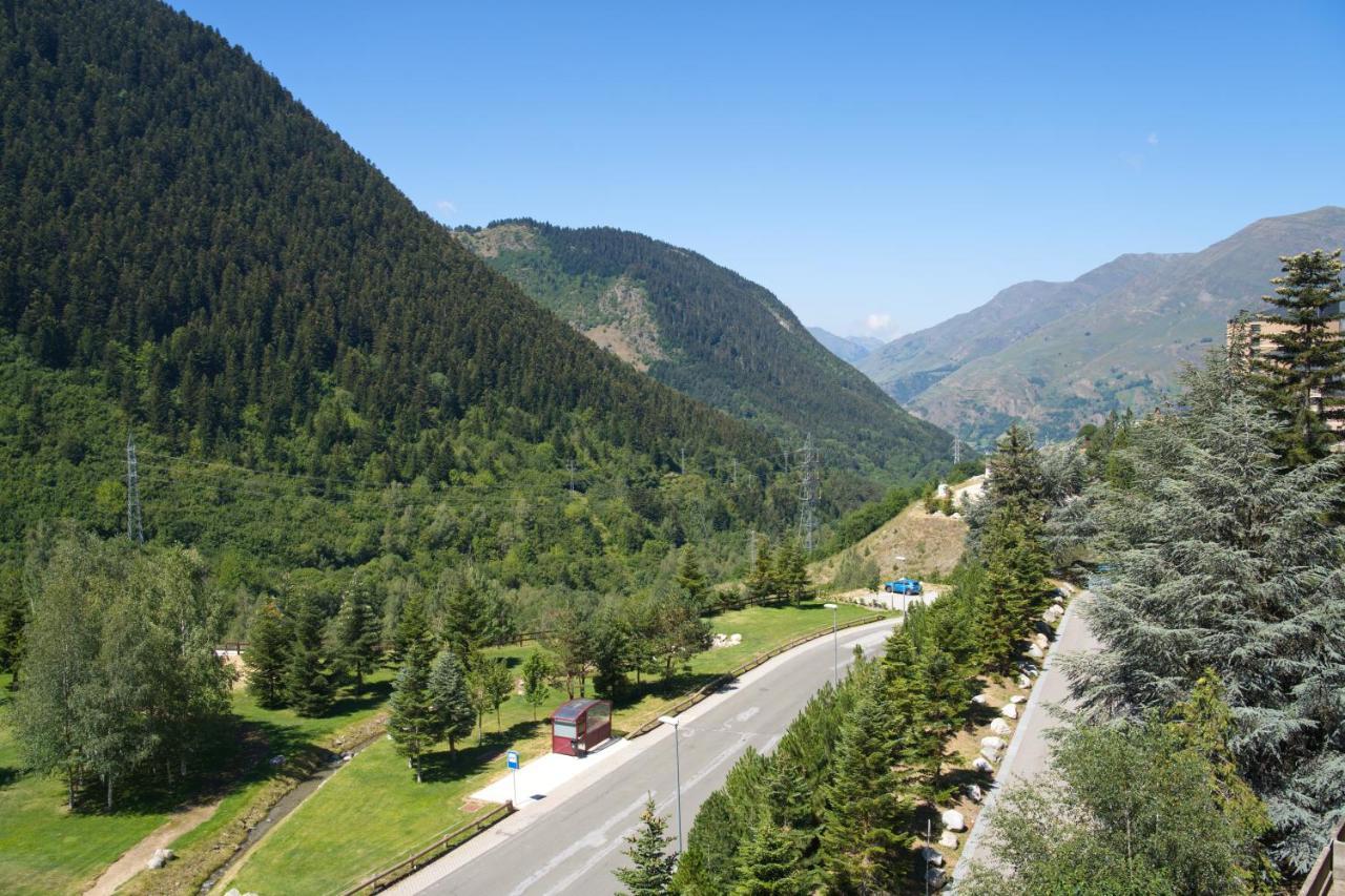 Apartamentos Solneu Baqueira Beret Esterno foto
