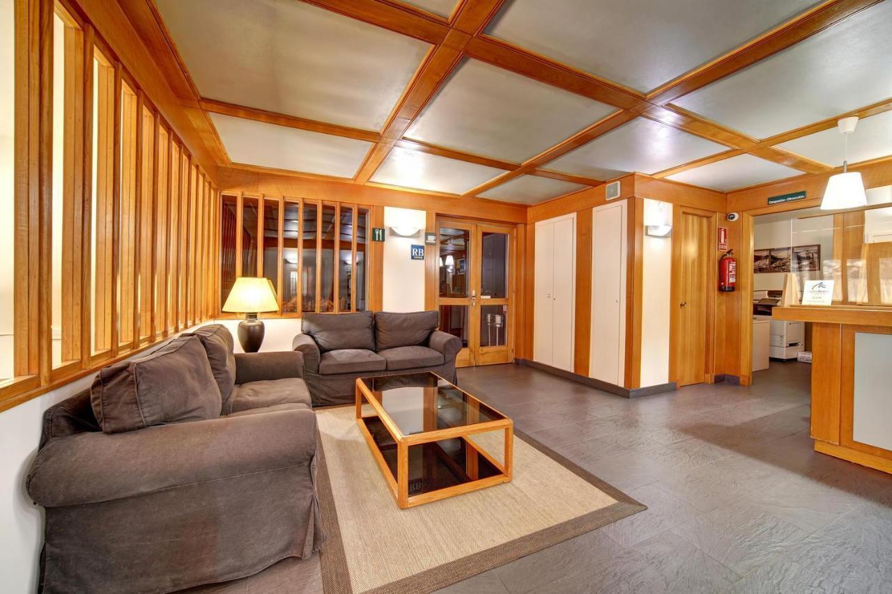 Apartamentos Solneu Baqueira Beret Esterno foto