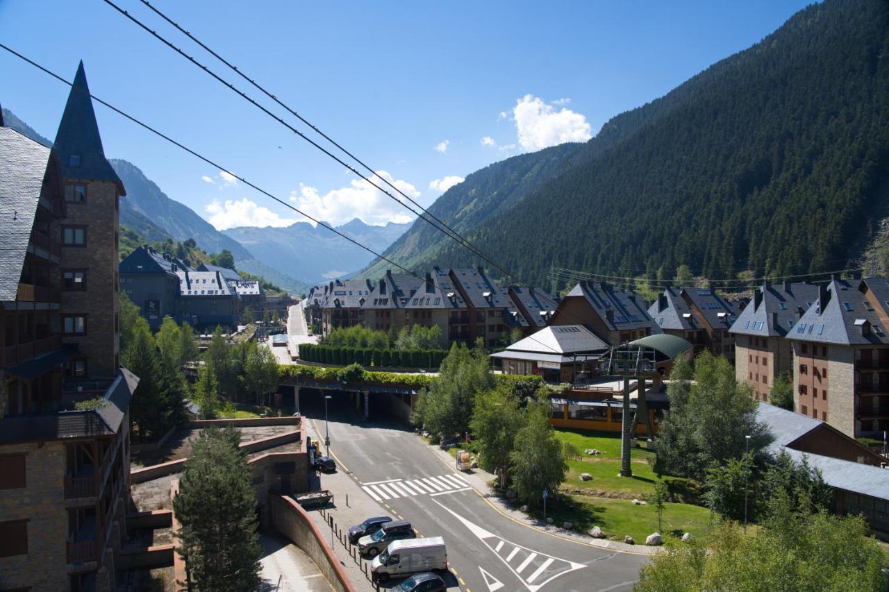 Apartamentos Solneu Baqueira Beret Esterno foto